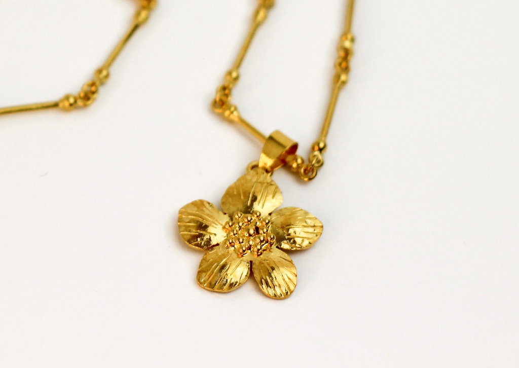 Pendentif fleur en argent 925 dorée à l'or 24 carats